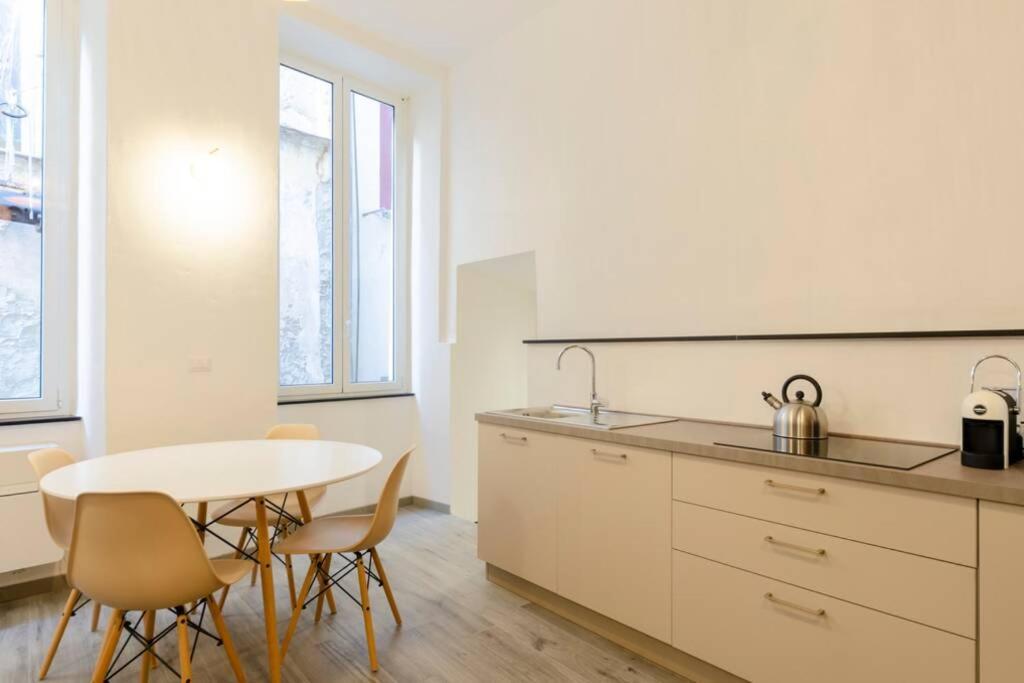 Castelli'S Apartments Campo 12 Genoa Bagian luar foto